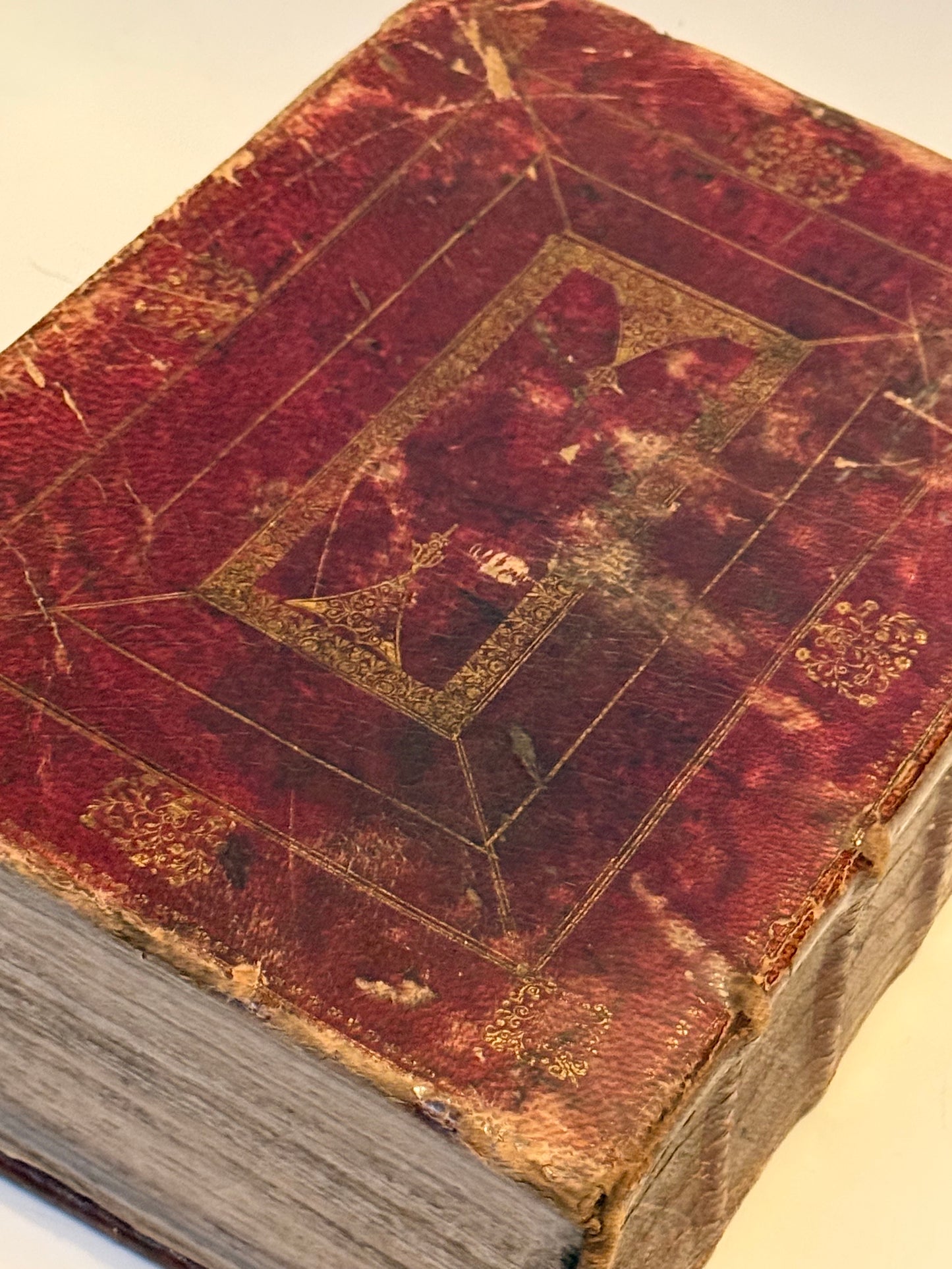 Antique King James Bible 1703 STUNNING FINE BINDING Antique Bible 1700s