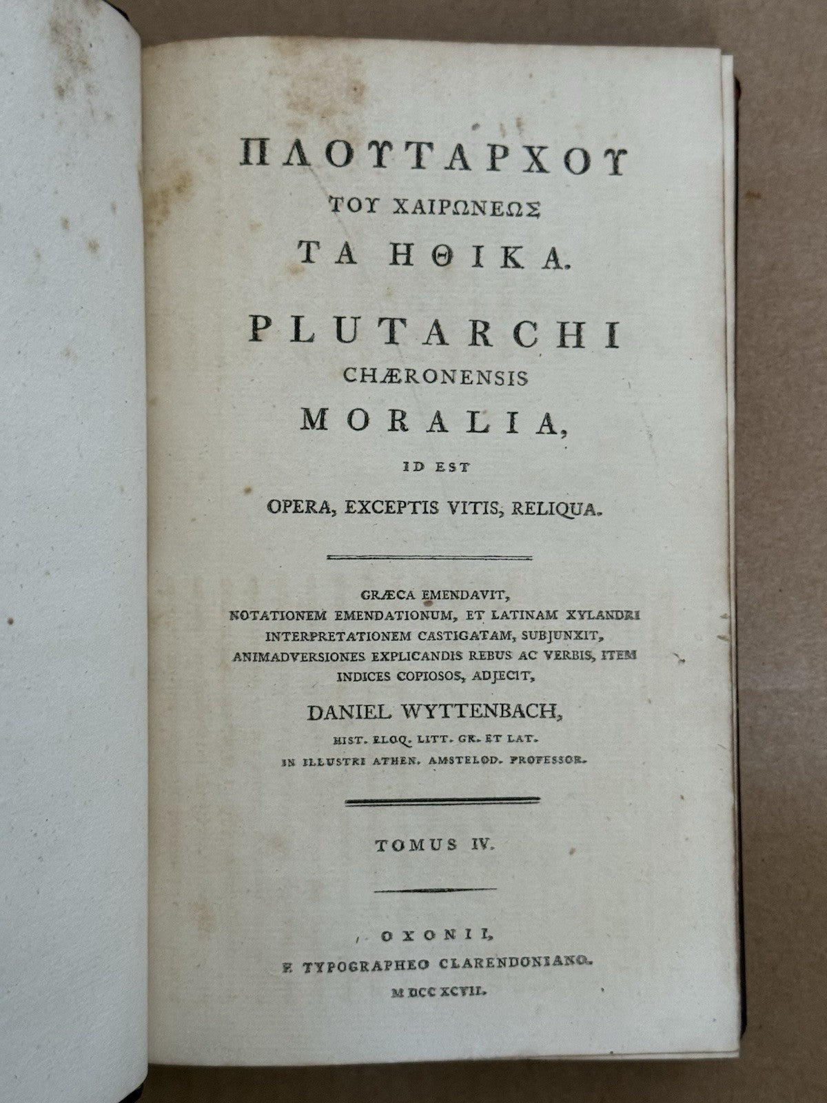 Plutarch's Moralia 1795-1800 Clarendon Press