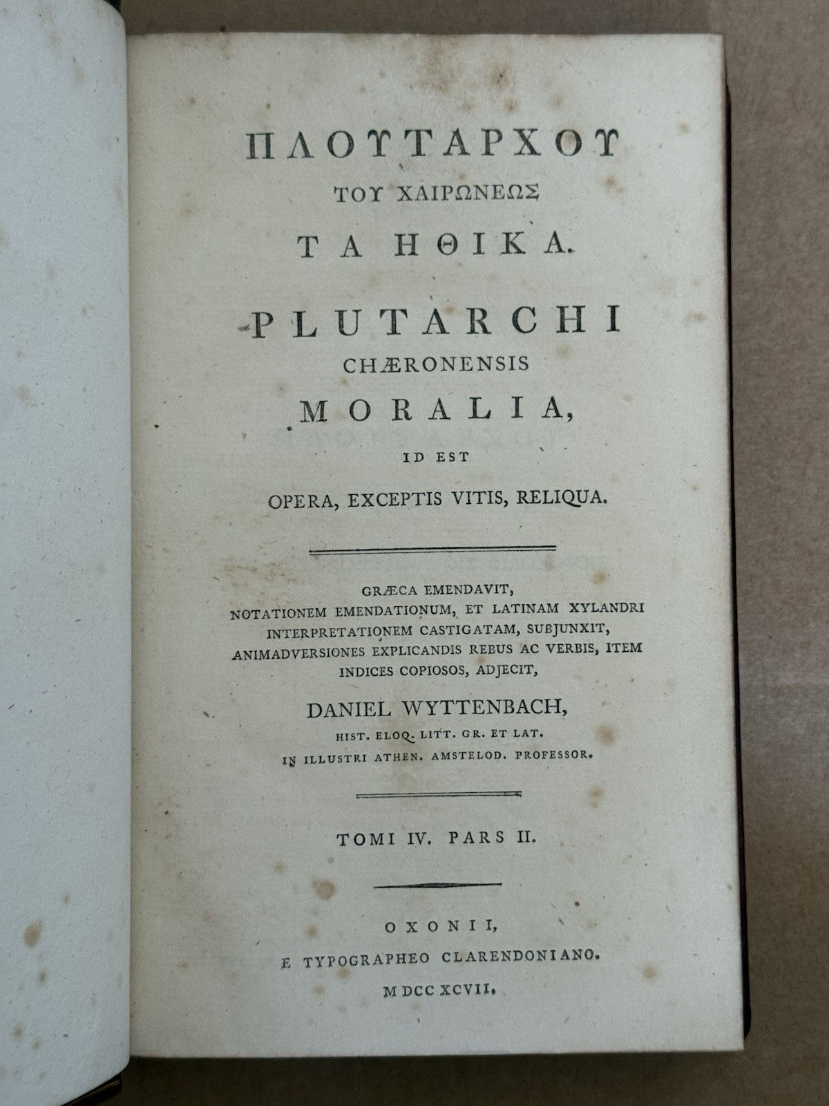 Plutarch's Moralia 1795-1800 Clarendon Press